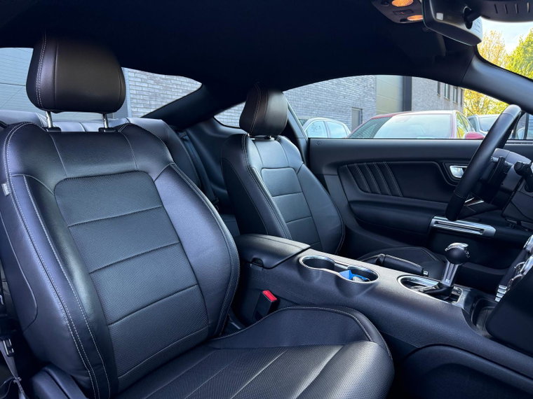 Vehicle Image 40