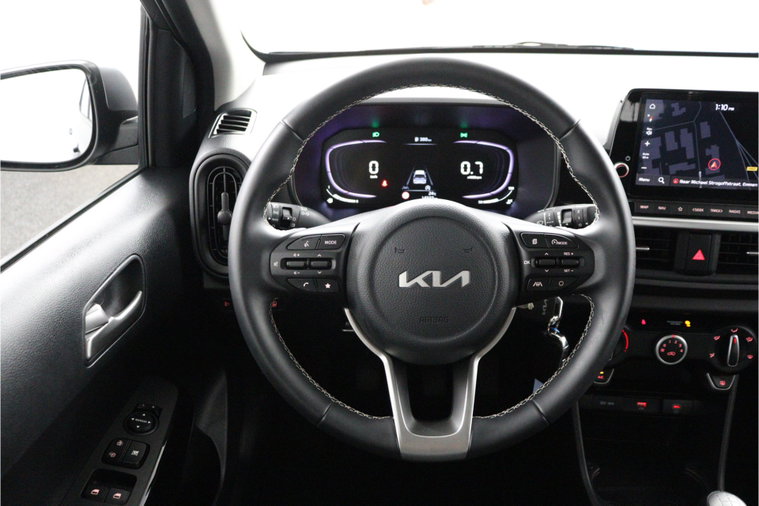 Vehicle Image 33