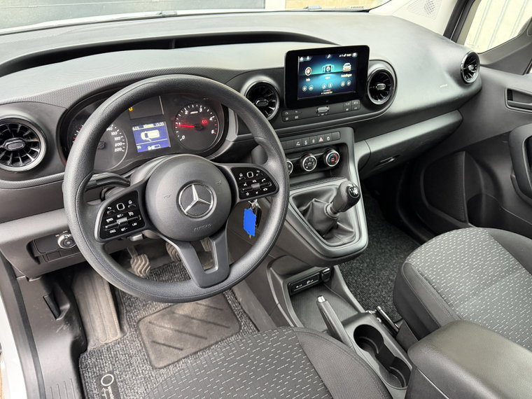 Vehicle Image 41
