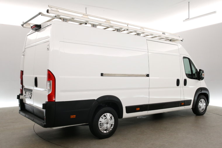 Vehicle Image 26