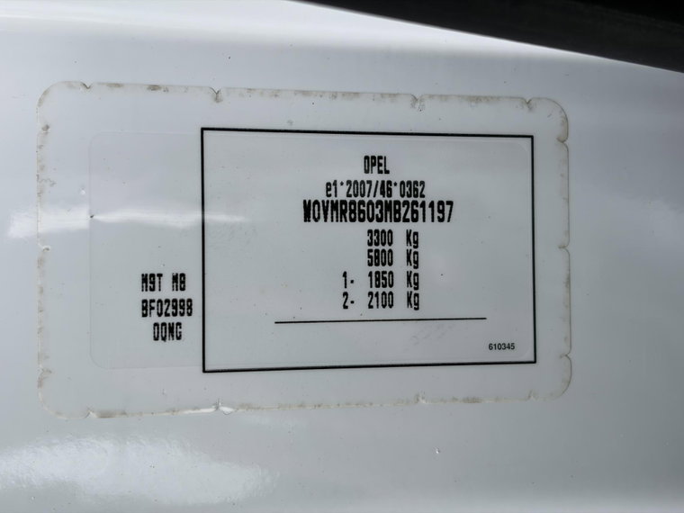 Vehicle Image 32