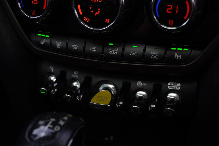 Vehicle Image 33
