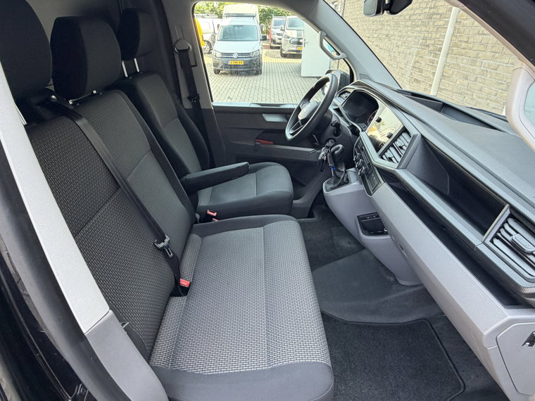 Vehicle Image 26