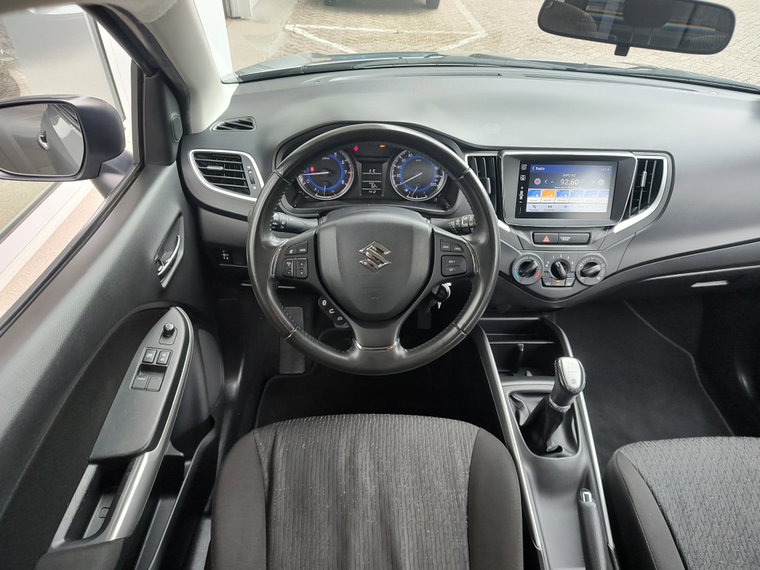 Vehicle Image 12
