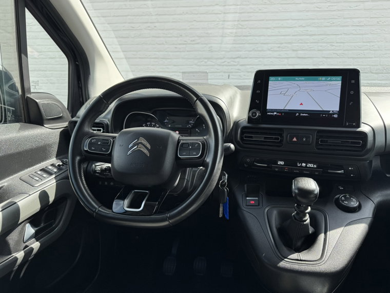 Vehicle Image 27