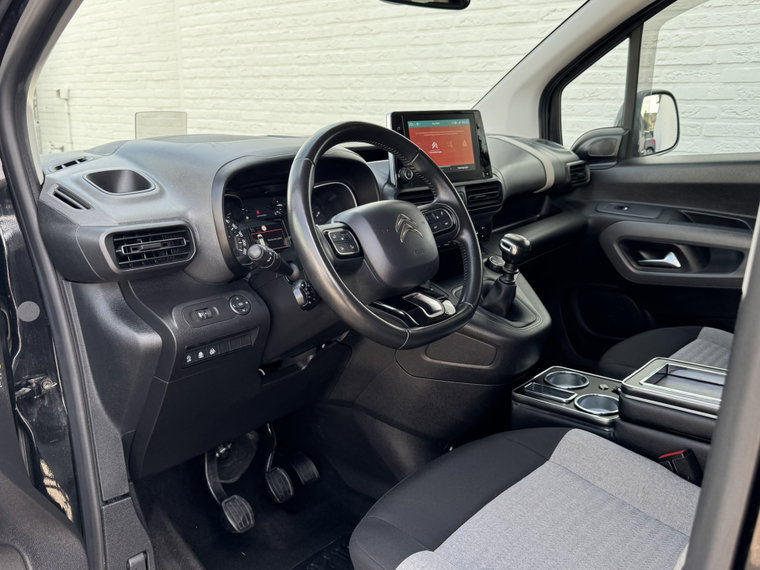 Vehicle Image 31