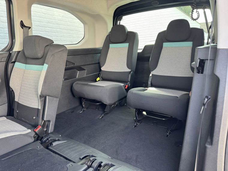 Vehicle Image 33