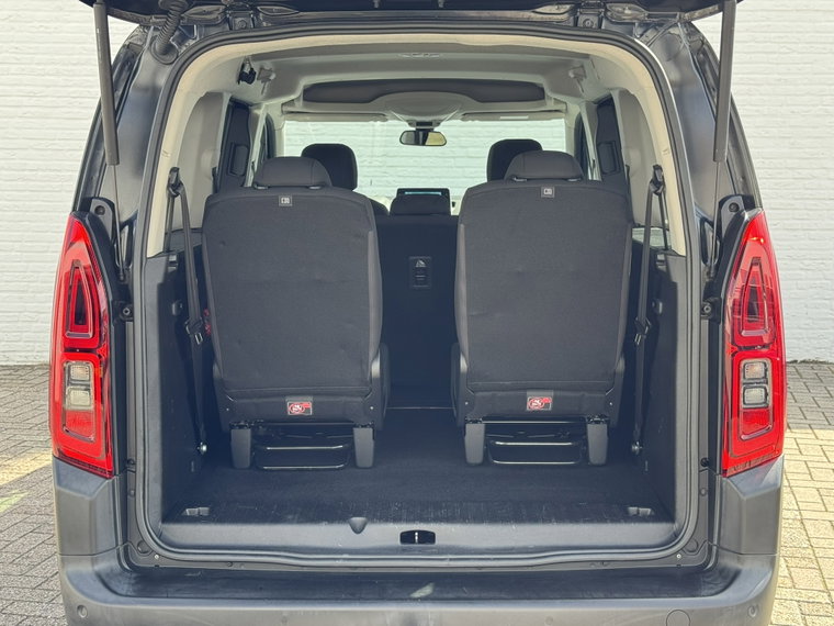 Vehicle Image 41