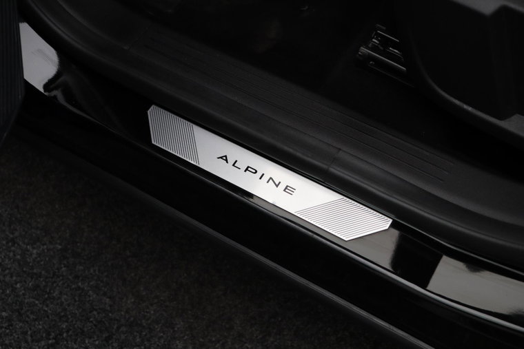 Vehicle Image 23