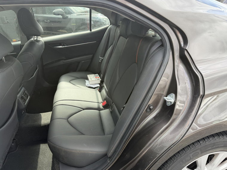 Vehicle Image 22