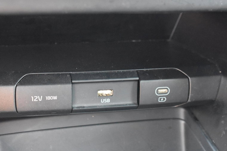 Vehicle Image 23