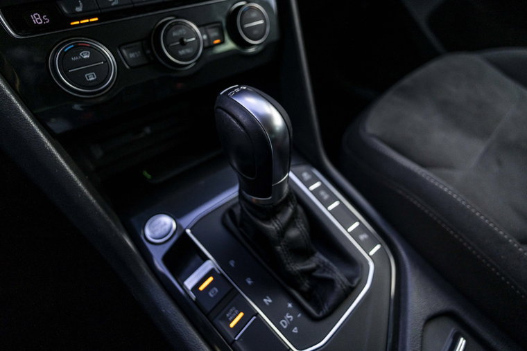 Vehicle Image 28