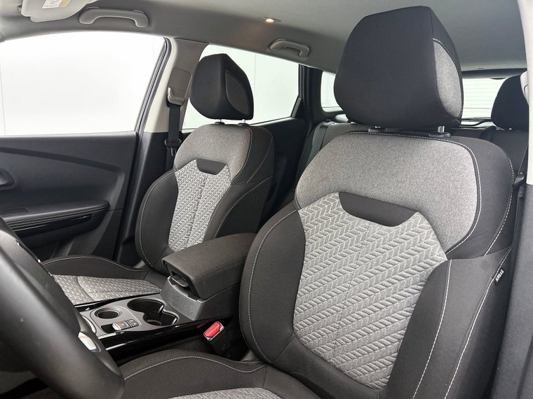 Vehicle Image 25