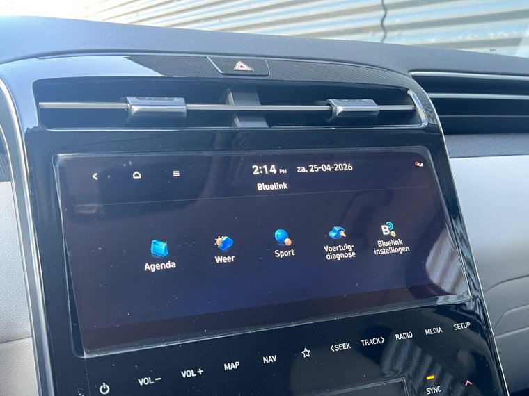 Vehicle Image 25