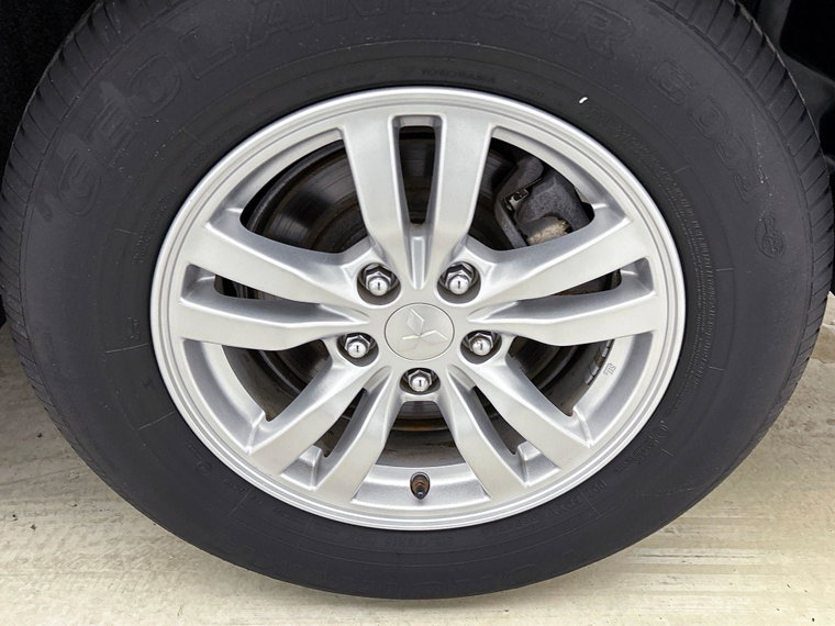 Vehicle Image 31