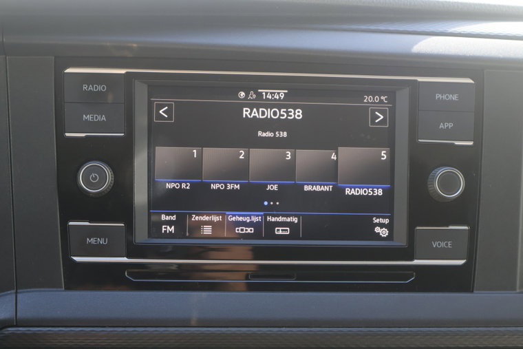 Vehicle Image 25