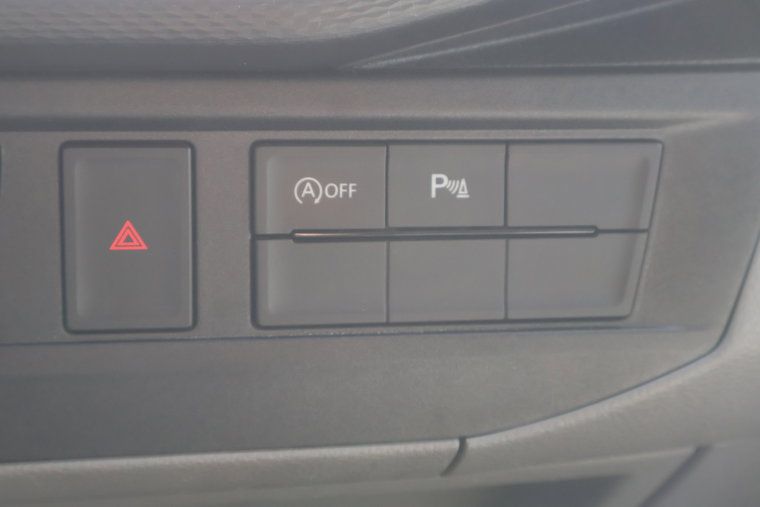 Vehicle Image 32