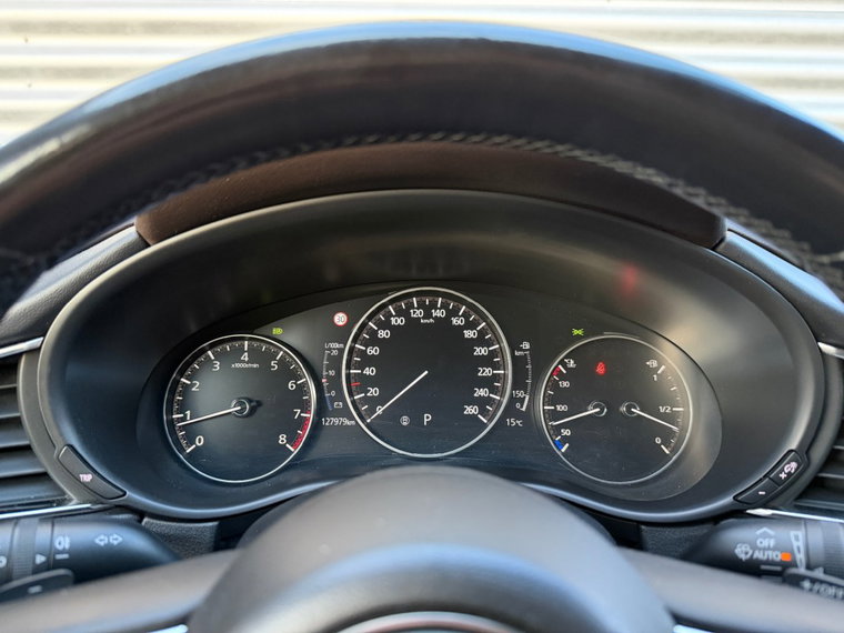 Vehicle Image 25