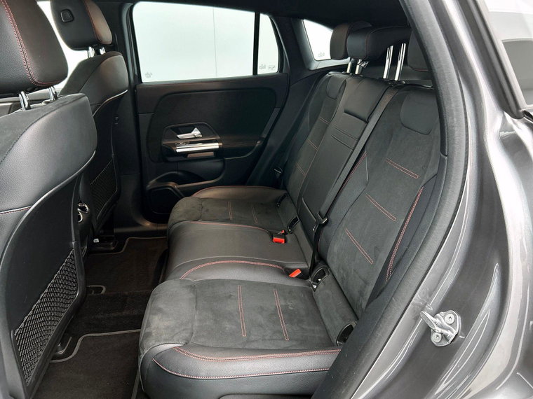 Vehicle Image 33