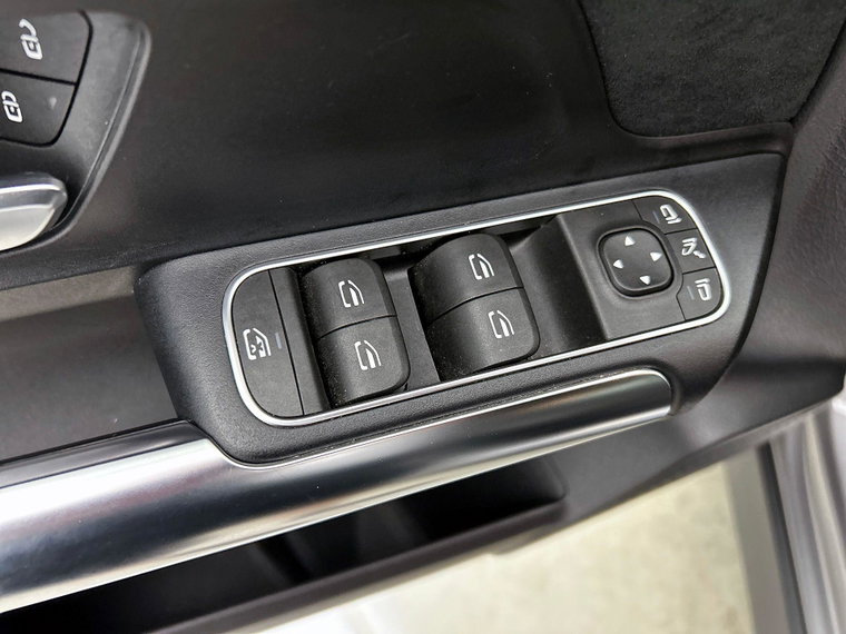 Vehicle Image 45