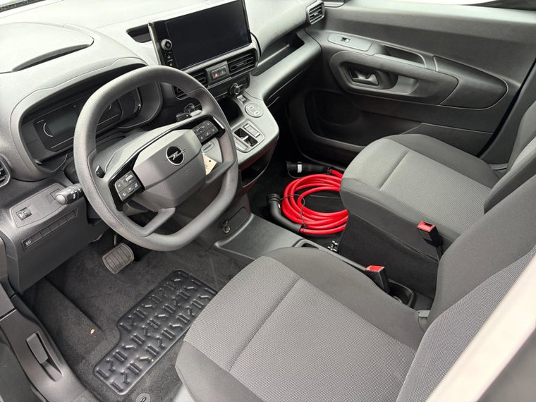 Vehicle Image 19