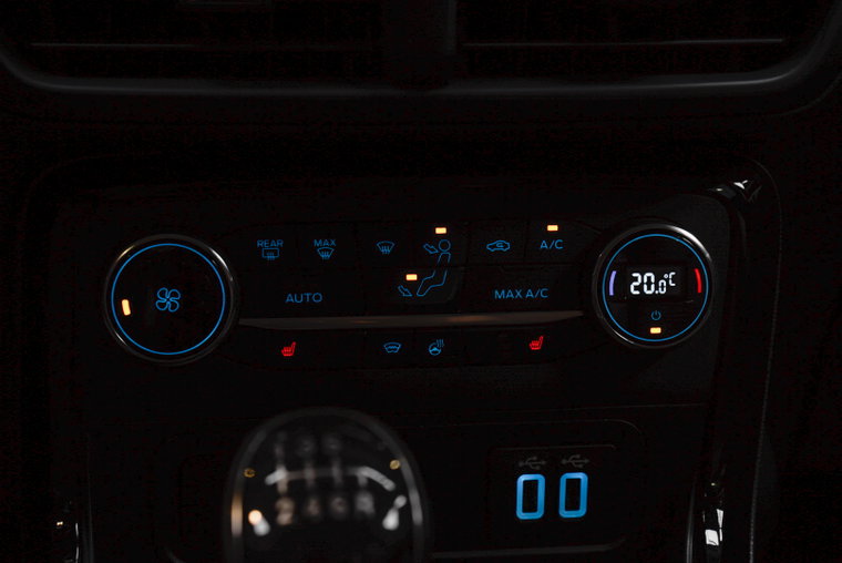 Vehicle Image 28