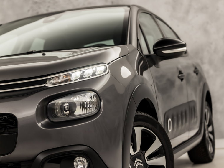 Vehicle Image 11