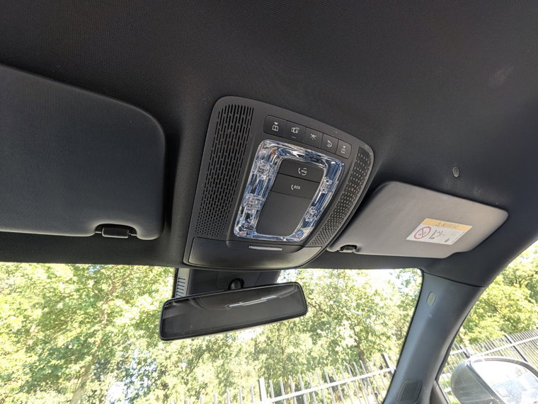 Vehicle Image 22