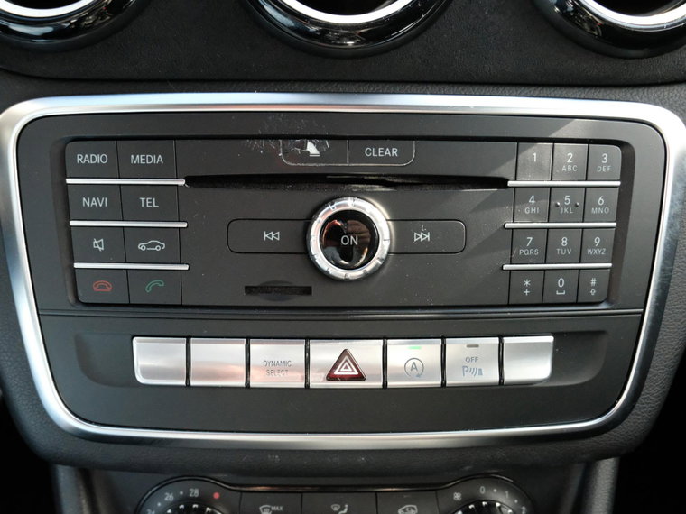 Vehicle Image 32