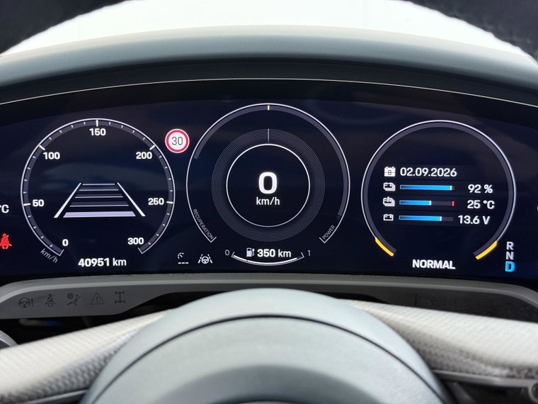 Vehicle Image 36