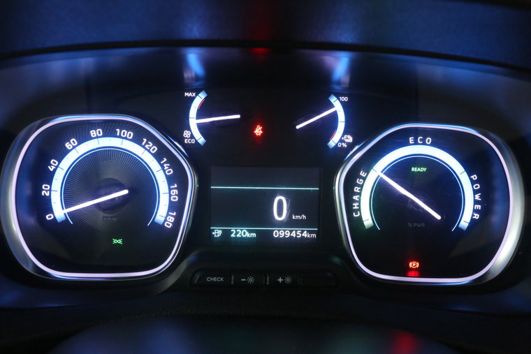 Vehicle Image 15