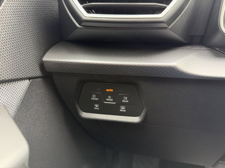 Vehicle Image 33