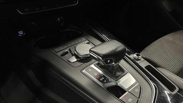Vehicle Image 60