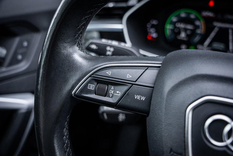 Vehicle Image 30