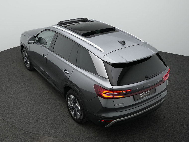 Vehicle Image 36