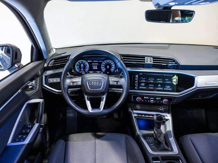 Vehicle Image 35