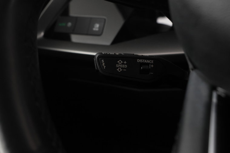 Vehicle Image 43