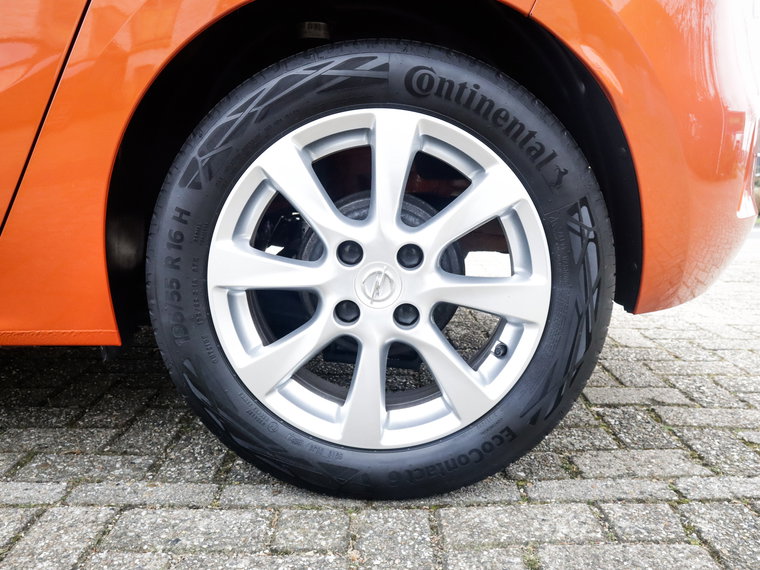 Vehicle Image 19
