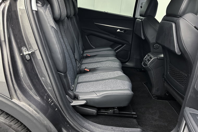Vehicle Image 26