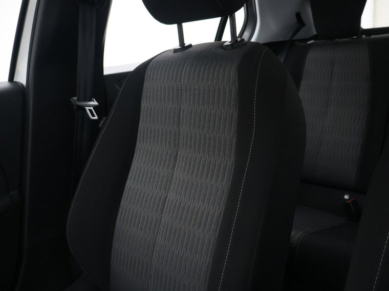 Vehicle Image 38