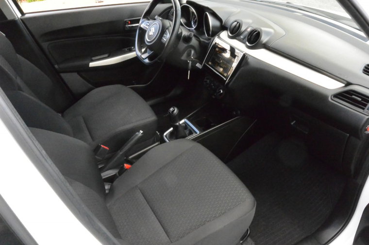Vehicle Image 21