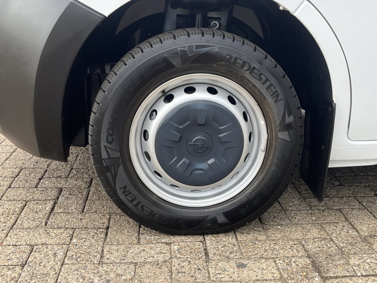 Vehicle Image 27