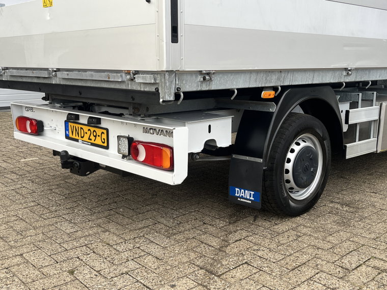Vehicle Image 28