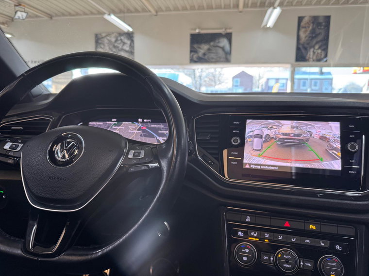 Vehicle Image 40