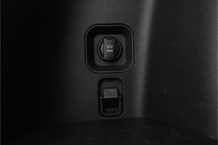 Vehicle Image 24