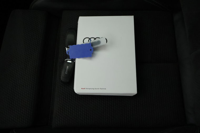 Vehicle Image 36