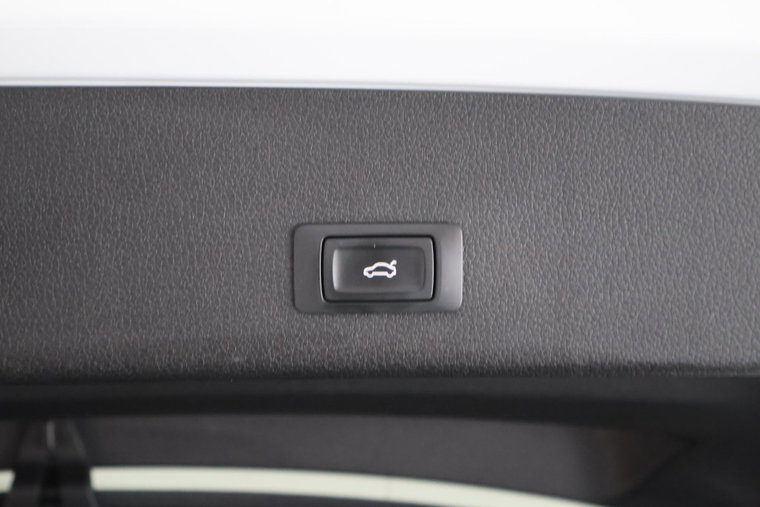 Vehicle Image 40