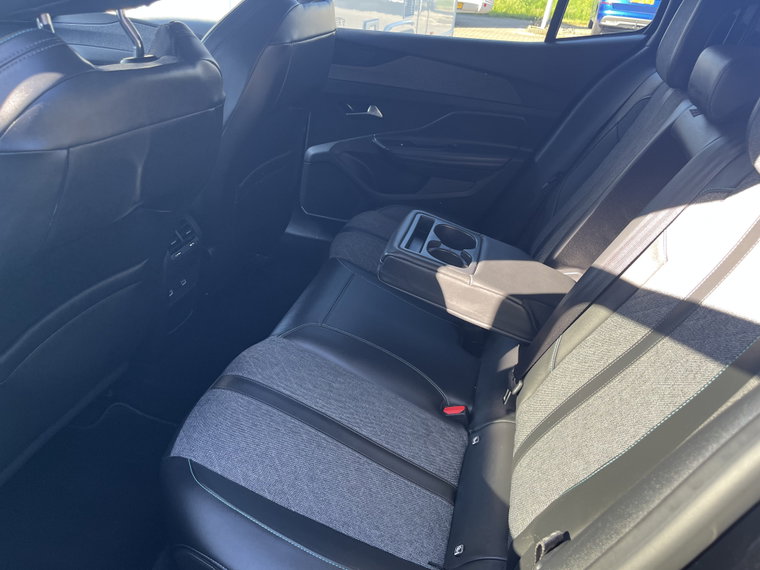 Vehicle Image 28