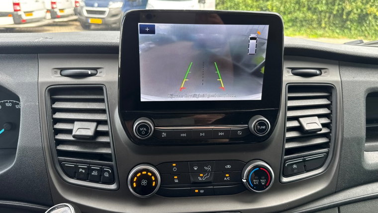 Vehicle Image 19