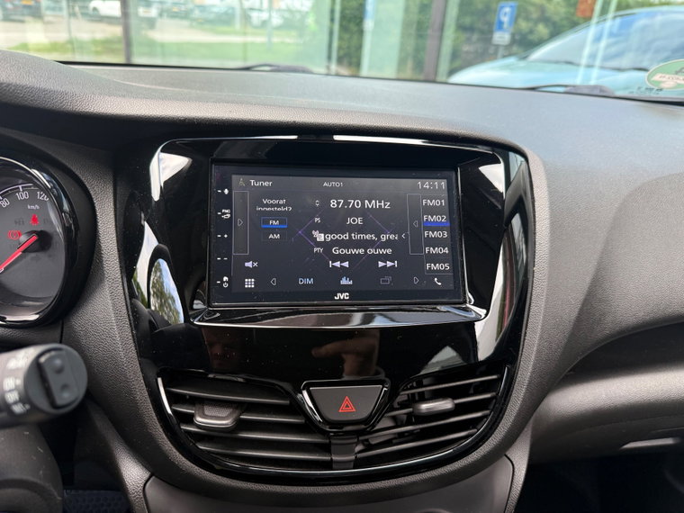 Vehicle Image 16